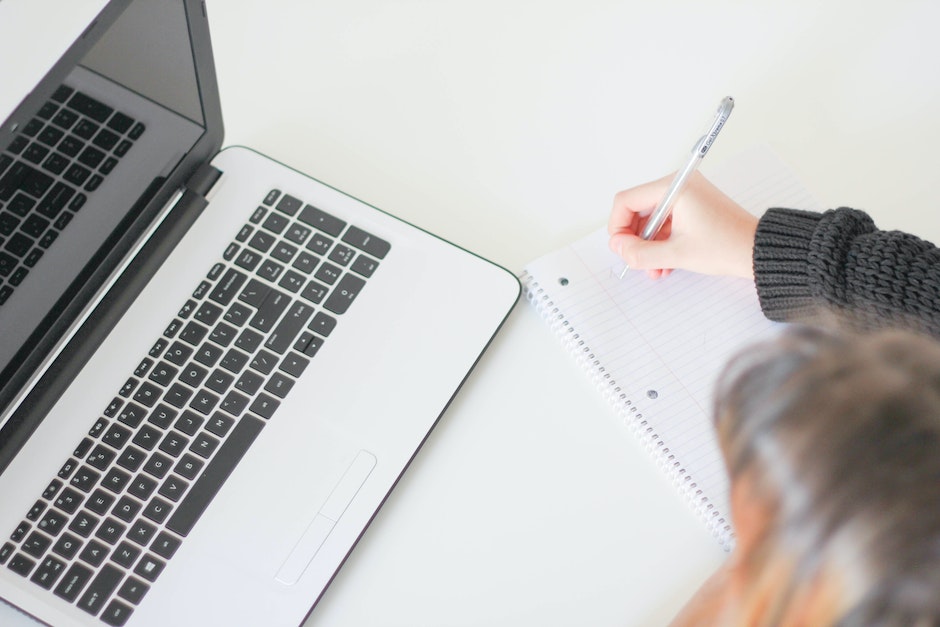 AI-Based Tools to Help You Write Quirky Copy That Gets Results